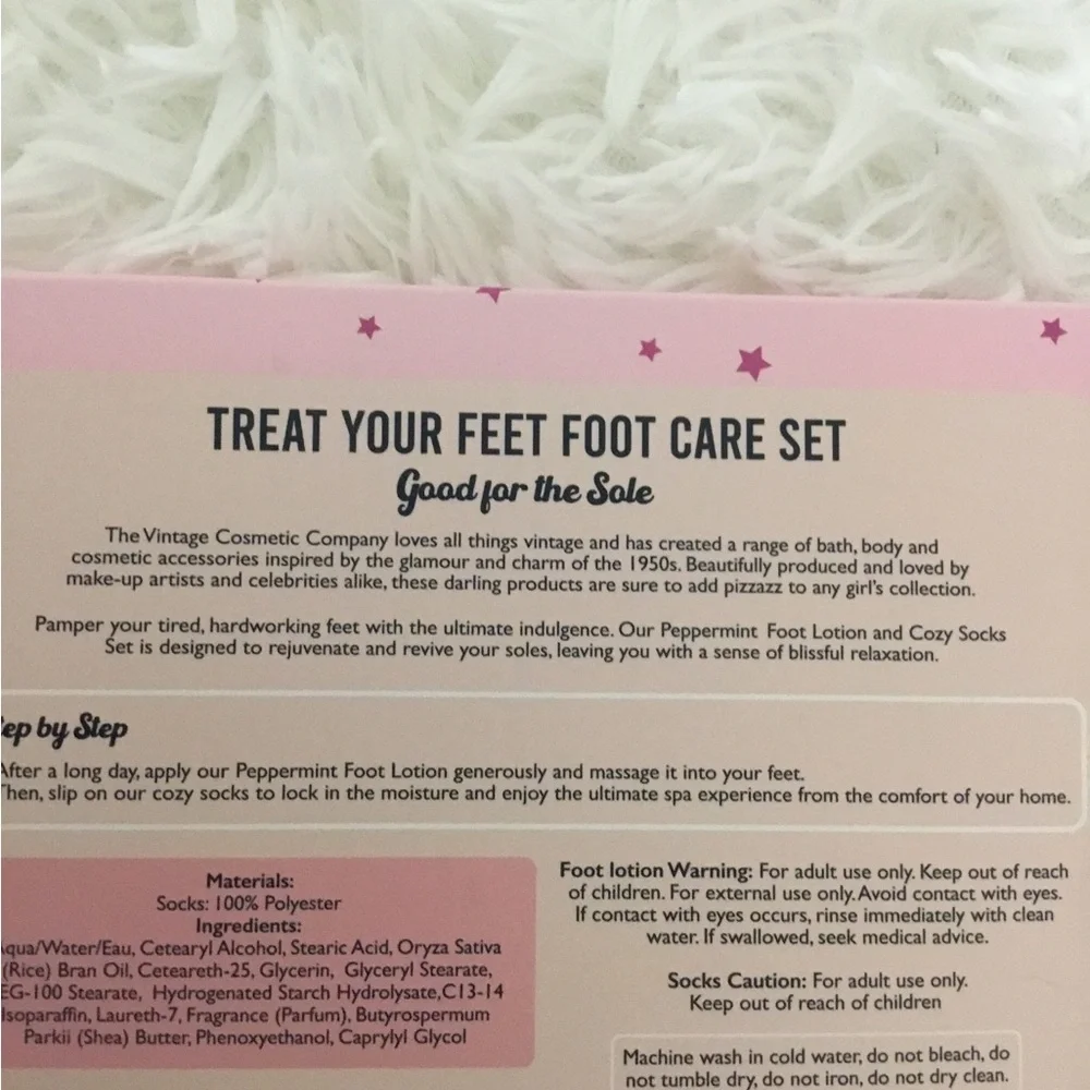The Vintage Cosmetic Company foot care set lotion and. Socks